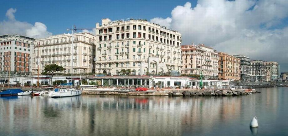 Eurostars Hotel Excelsior Nápoly