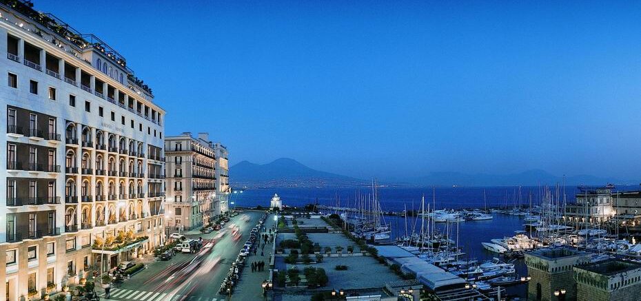 Grand Hotel Vesuvio Nápoly