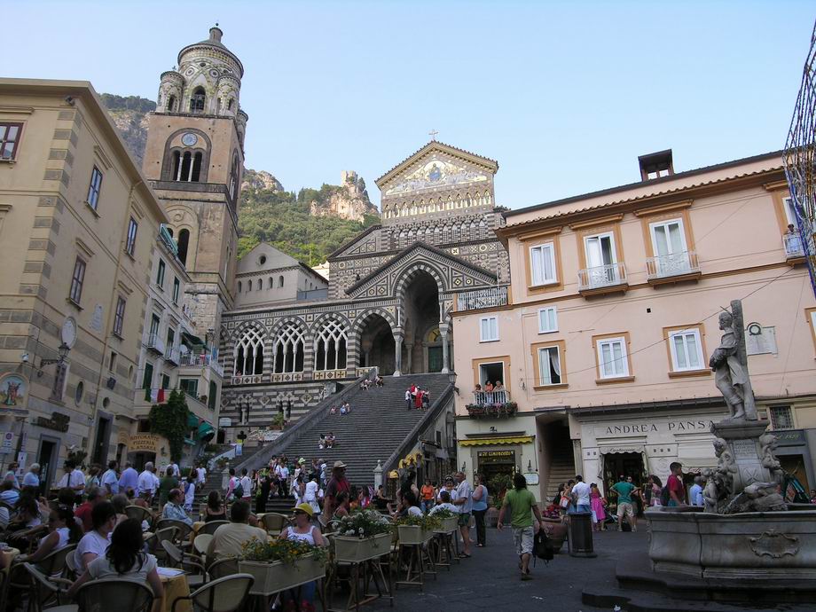 amalfi piazza duomo