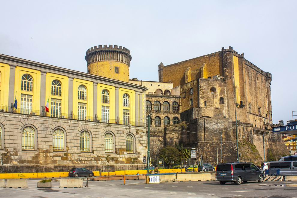 Castel dellovo Nápoly