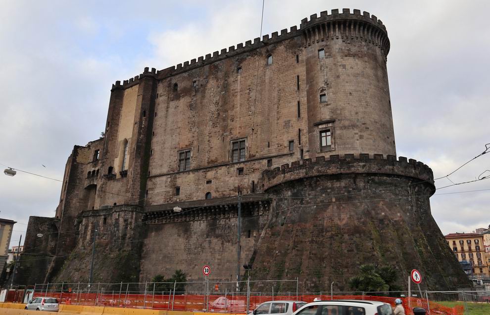 Nápoly castel nuovo
