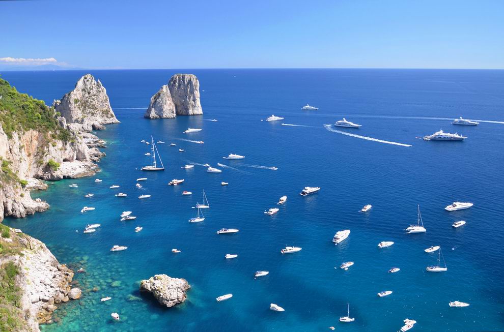 Capri Faraglioni-sziklák