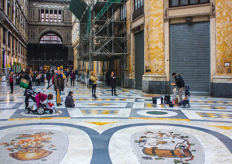Galleria Umberto I mozaikpadló