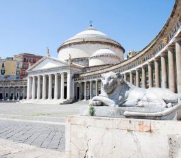 Piazza del Plebiscito Nápoly