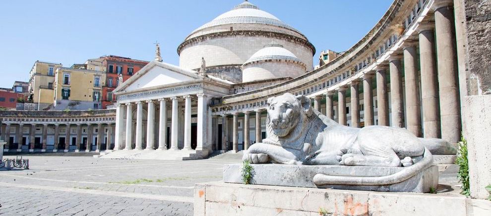 Piazza del Plebiscito Nápoly